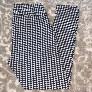 Lularoe Leggings - Size Tall & Curvy - Black/white